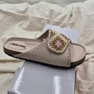NEW MUK LUKS suede upper Gigi Crochet Slide Sandals Womens size 6